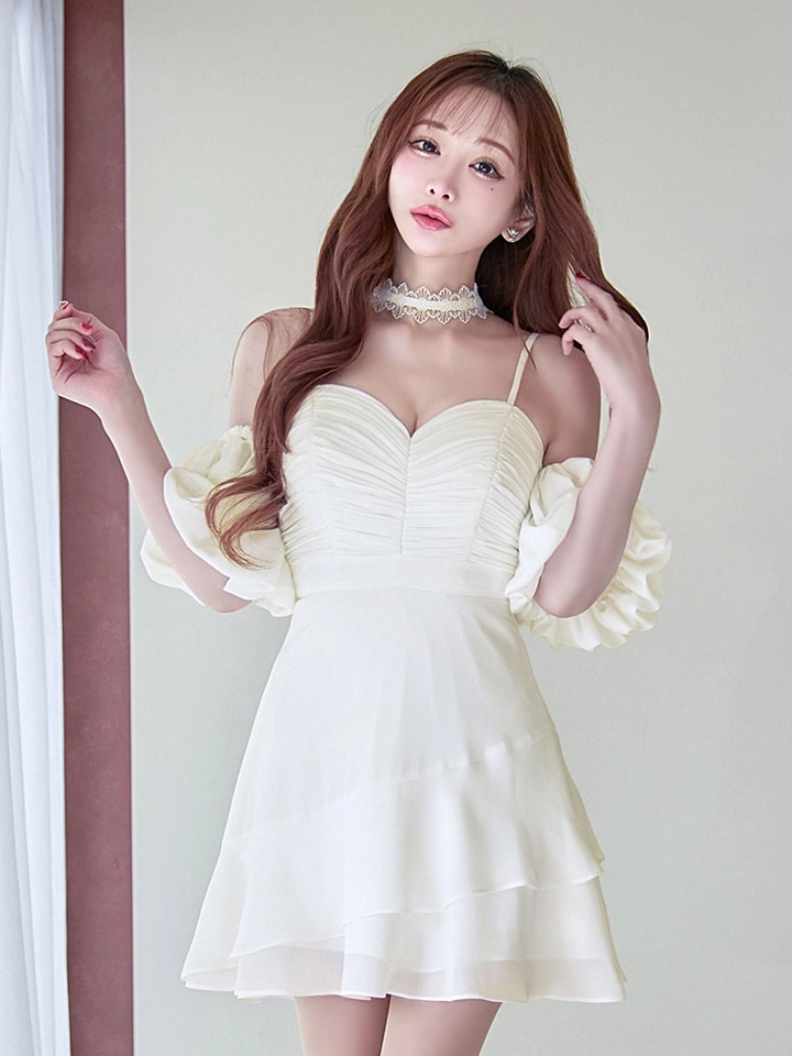 【Donia Quinn / ドニアクイーン】 チョーカー付き/ 2way/ ハーフスリーブ/ キャミソール/ オフショル/ ティアード/ バストギャザー/ フレア/ ミニドレス/ キャバドレス5