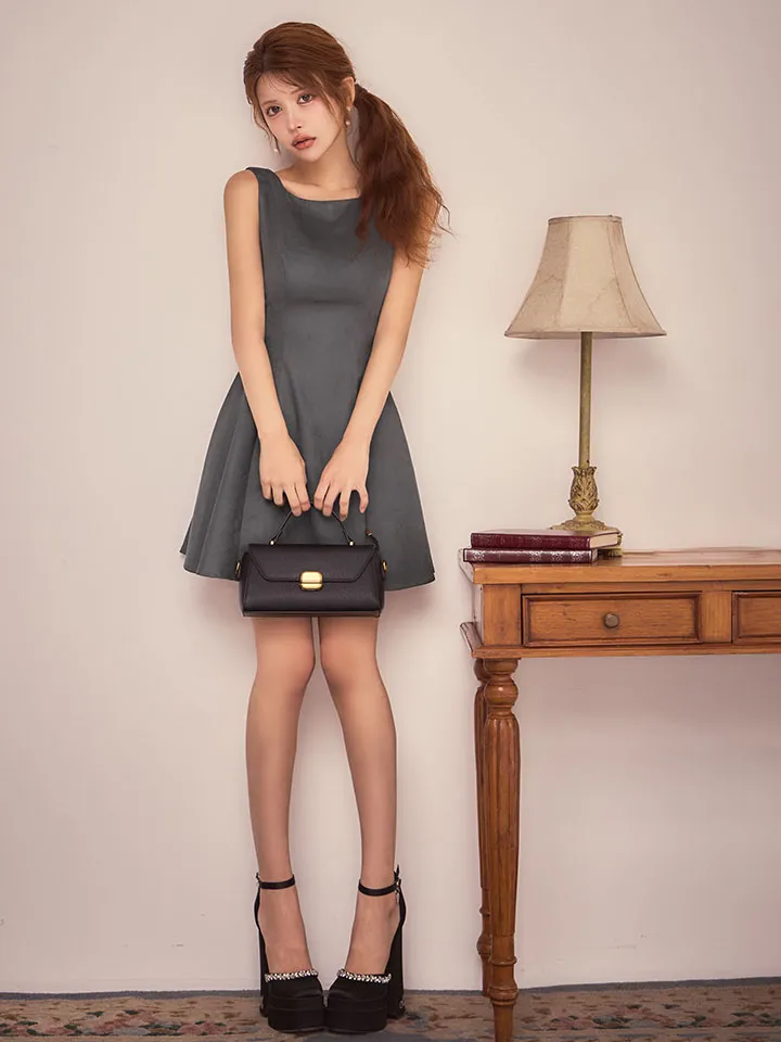 【ERUKEI エルケイ】バックオープン/ シンプル/ ワンカラー/ リボン/ ボートネック/ Aライン/ フレア/ ミニドレス/ キャバドレス2