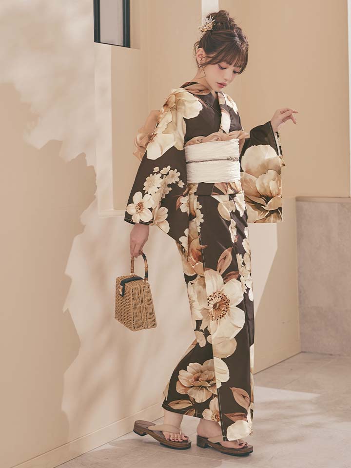 ブラウンエレガントフラワー浴衣