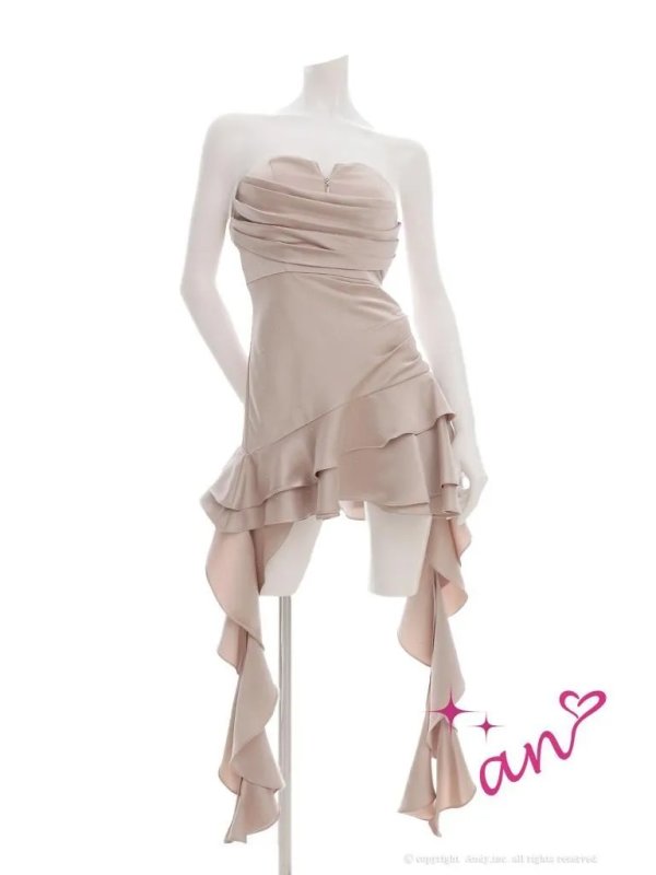 ピンクベージュ