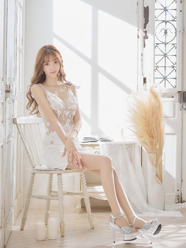 画像3: XSサイズあり【IRMA/イルマ】ノースリーブ/  カットアウト/ シアー/ 立体フラワー/ Vネック/ タイト/ ミニドレス/ キャバドレス【HC02】 (3)