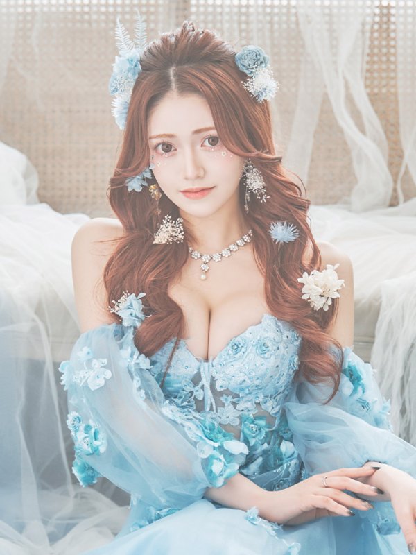 ブルー モデル：鈴音りん　身長：156cm　着用サイズ：Mサイズ