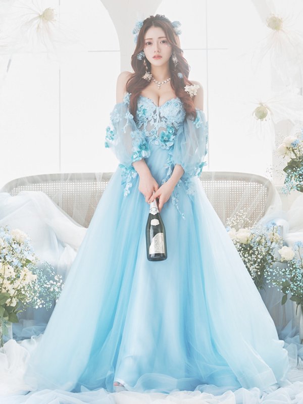 ブルー モデル：鈴音りん　身長：156cm　着用サイズ：Mサイズ