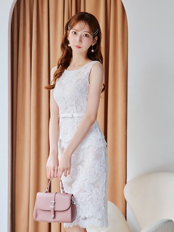 ホワイト　モデル：あすか　身長：170cm　着用サイズ：Sサイズ