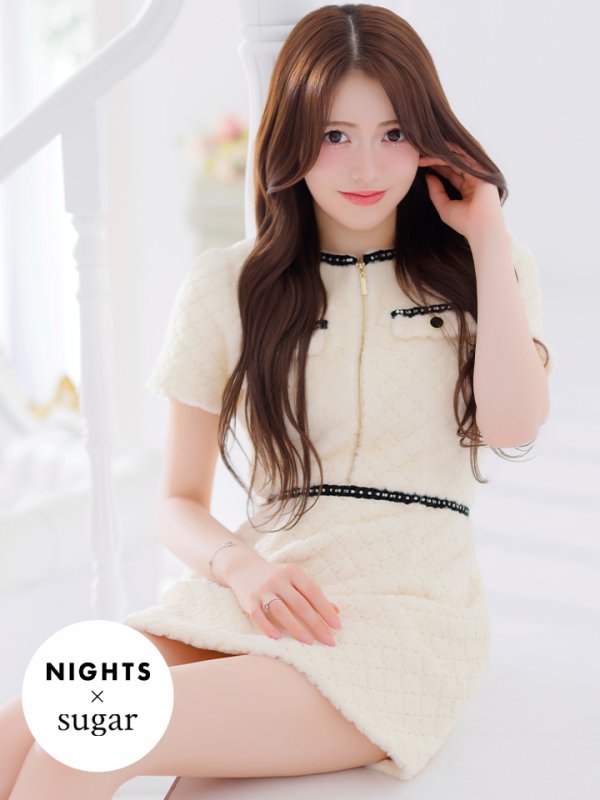 アイボリー モデル：鈴音りん　身長：165cm 着用サイズ：Sサイズ