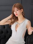 画像20: XSサイズあり【ROBE de FLEURS Glossy/ローブ・ド・フルール グロッシー】フロントジッパー/ ビジュー/ ワッフル/ サイドシアー/ ノースリーブ/ シンプル/ ワンカラー/ タイト/ ミニドレス/ キャバドレス[OF2] (20)