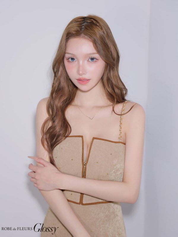 ベージュxブラウン　モデル：しおん　身長：158cm　着用サイズ：Sサイズ