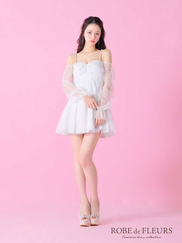 ホワイト モデル：るな　身長：159cm　着用サイズ：Sサイズ