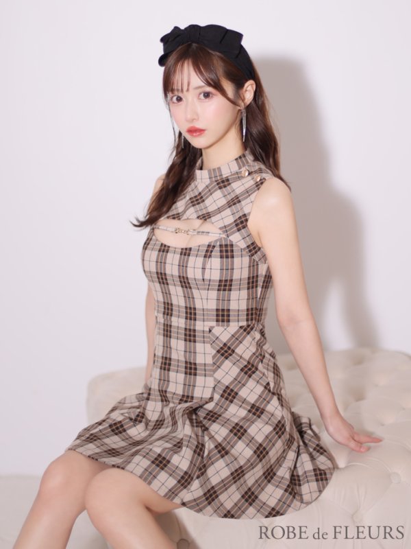 ベージュ モデル：にじほ　身長：160cm　着用サイズ：Sサイズ