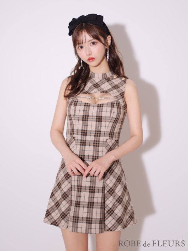 ベージュ モデル：にじほ　身長：160cm　着用サイズ：Sサイズ