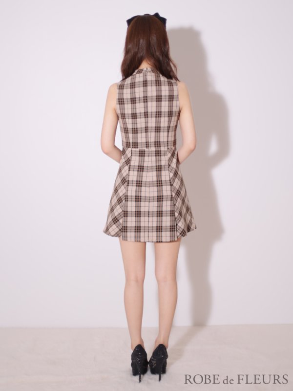 ベージュ モデル：にじほ　身長：160cm　着用サイズ：Sサイズ