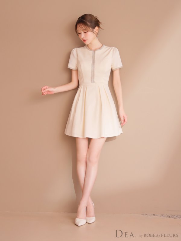 アイボリー モデル：ゆめ　身長：160cm　着用サイズ：Sサイズ