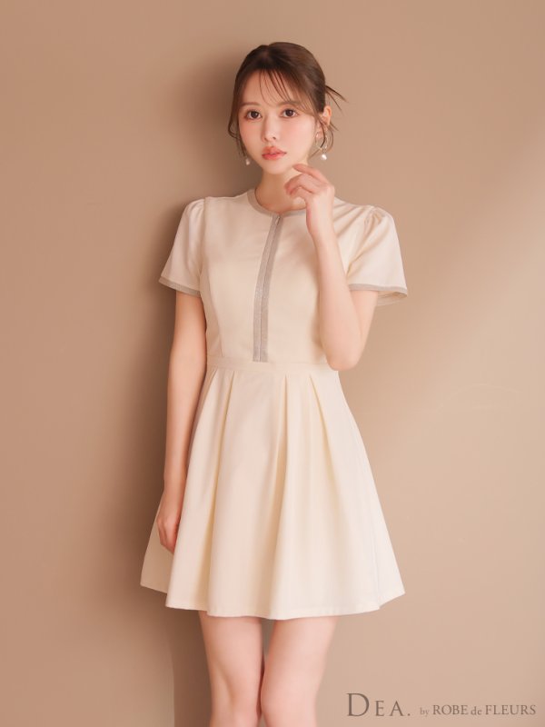 アイボリー モデル：ゆめ　身長：160cm　着用サイズ：Sサイズ