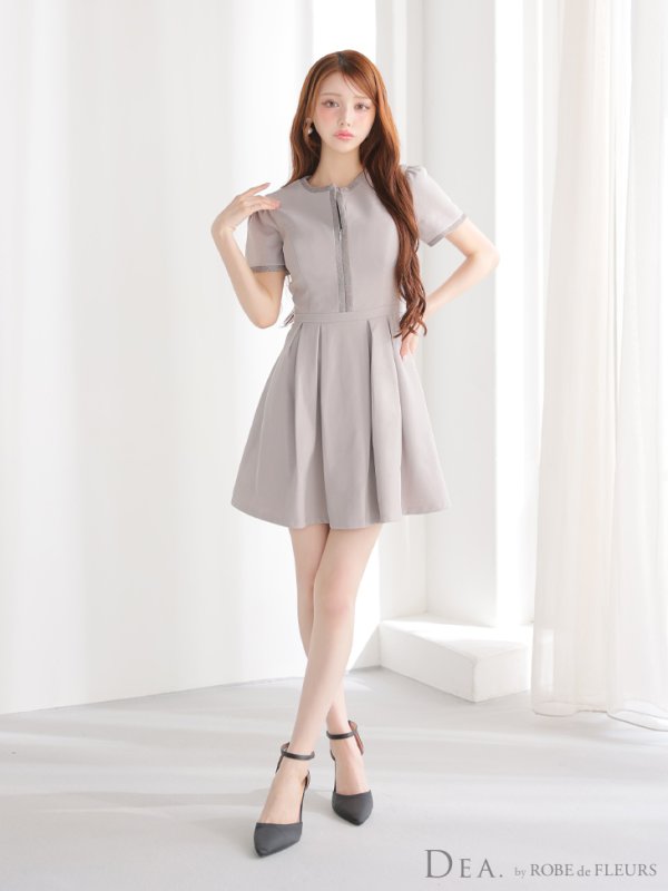 グレージュ モデル：ももか　身長：156cm　着用サイズ：Sサイズ