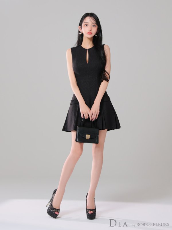 ブラック モデル:まおちゃる 身長:160cm 着用サイズ:Sサイズ