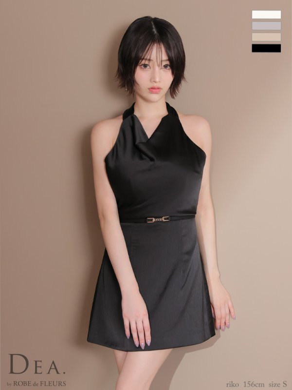 ブラック モデル：りこ　身長：156cm　着用サイズ：Sサイズ