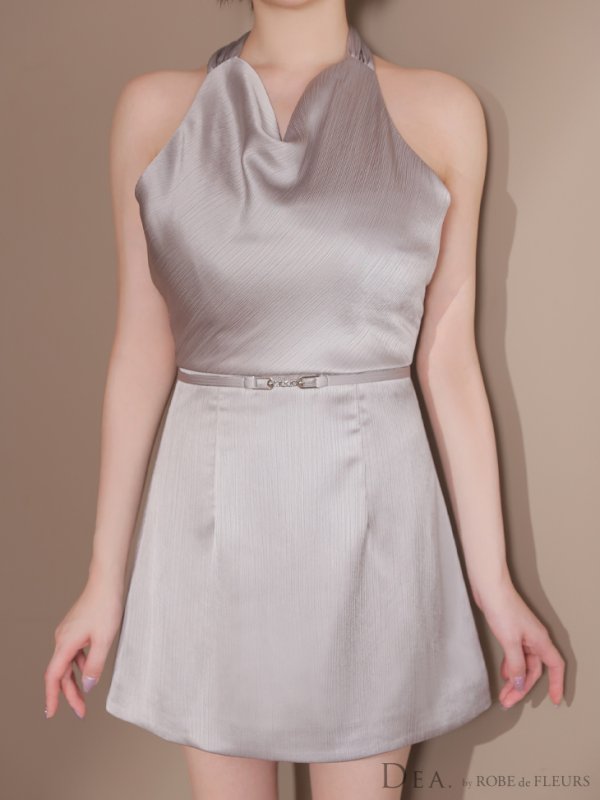 グレー モデル：りこ　身長：156cm　着用サイズ：Sサイズ