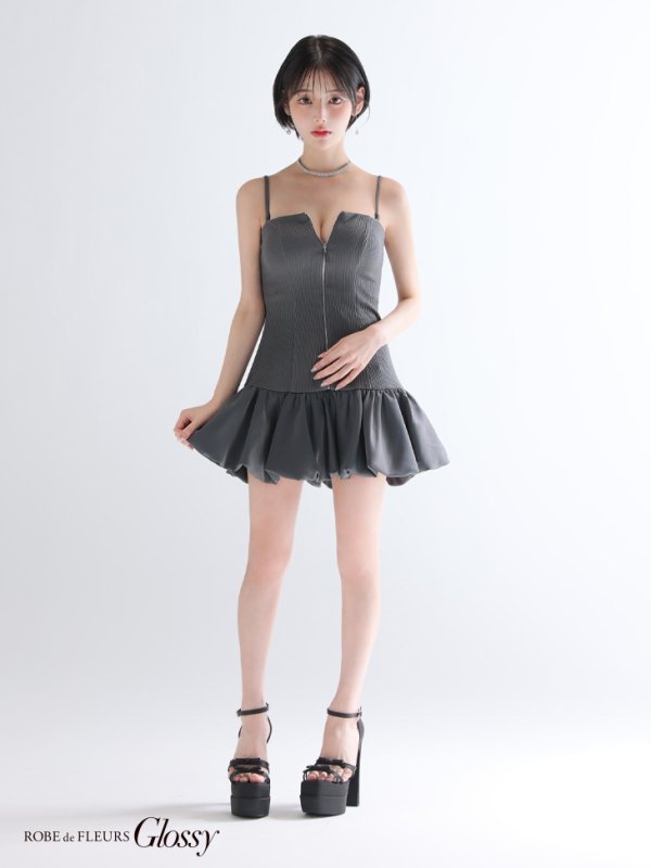 グレー モデル：りこ　身長：156cm　着用サイズ：Sサイズ