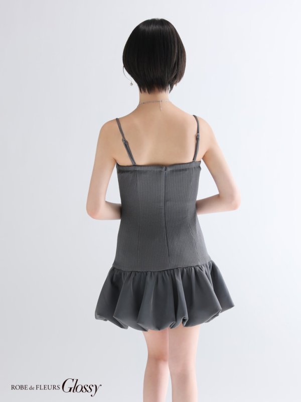 グレー モデル：りこ　身長：156cm　着用サイズ：Sサイズ