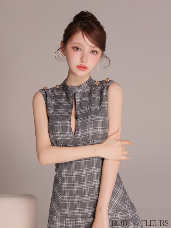 グレー モデル：ももか　身長：156cm　着用サイズ：Sサイズ