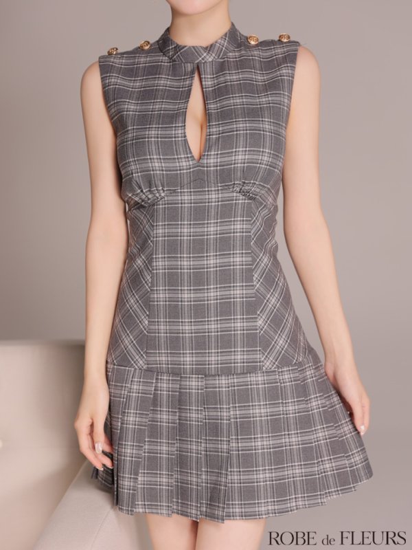 グレー モデル：ももか　身長：156cm　着用サイズ：Sサイズ