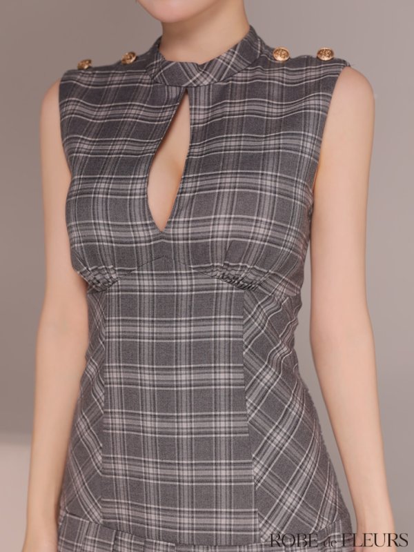 グレー モデル：ももか　身長：156cm　着用サイズ：Sサイズ