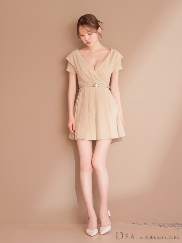 ベージュ モデル：ゆめ　身長：160cm　着用サイズ：Sサイズ