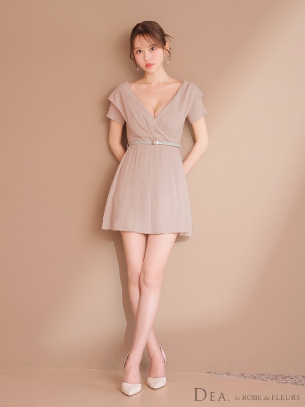 ピンクベージュ モデル：ゆめ　身長：160cm　着用サイズ：Sサイズ