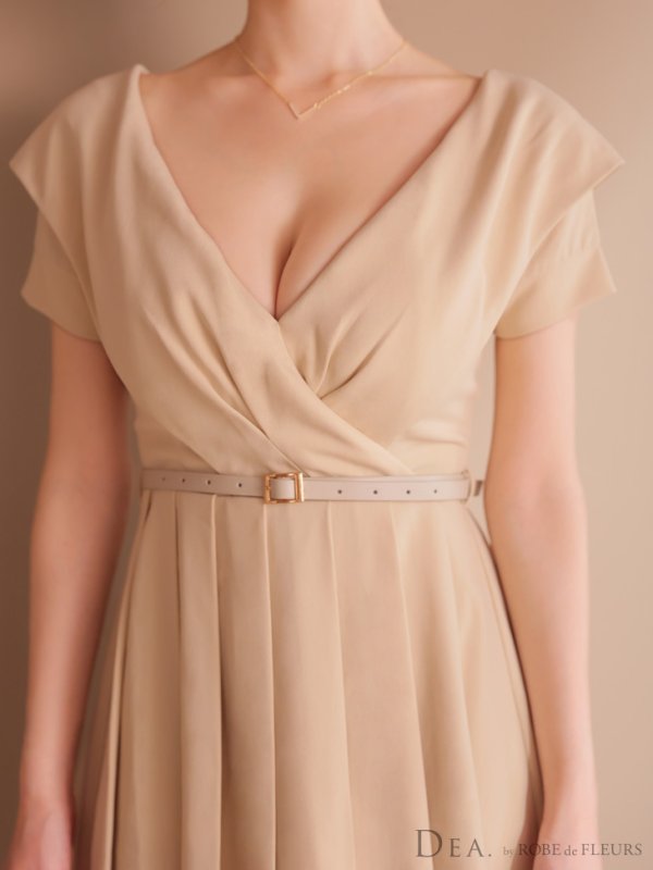 ベージュ モデル：ゆめ　身長：160cm　着用サイズ：Sサイズ