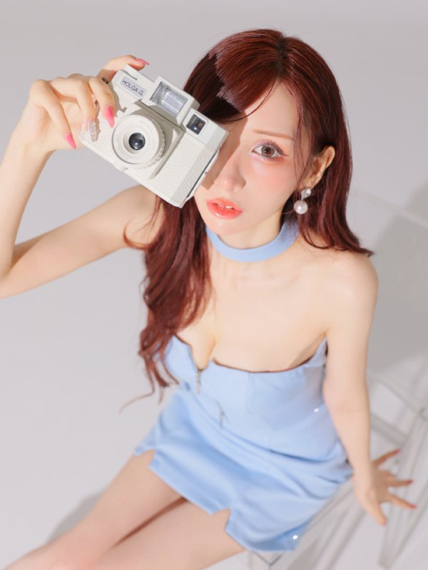 ブルー モデル：らいか　身長：163cm　着用サイズ：Sサイズ