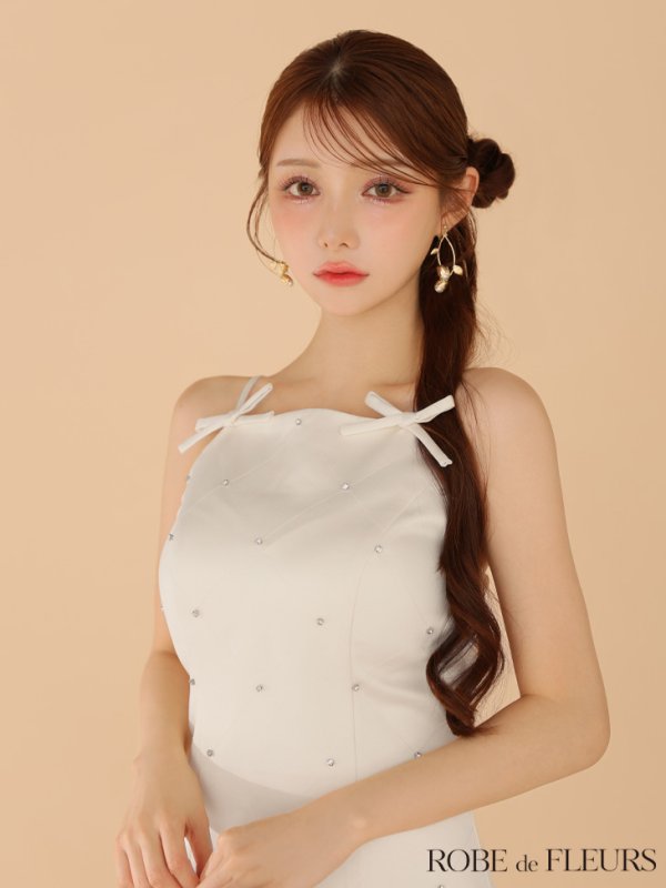 アイボリー モデル：ももか　身長：156cm　着用サイズ：Sサイズ