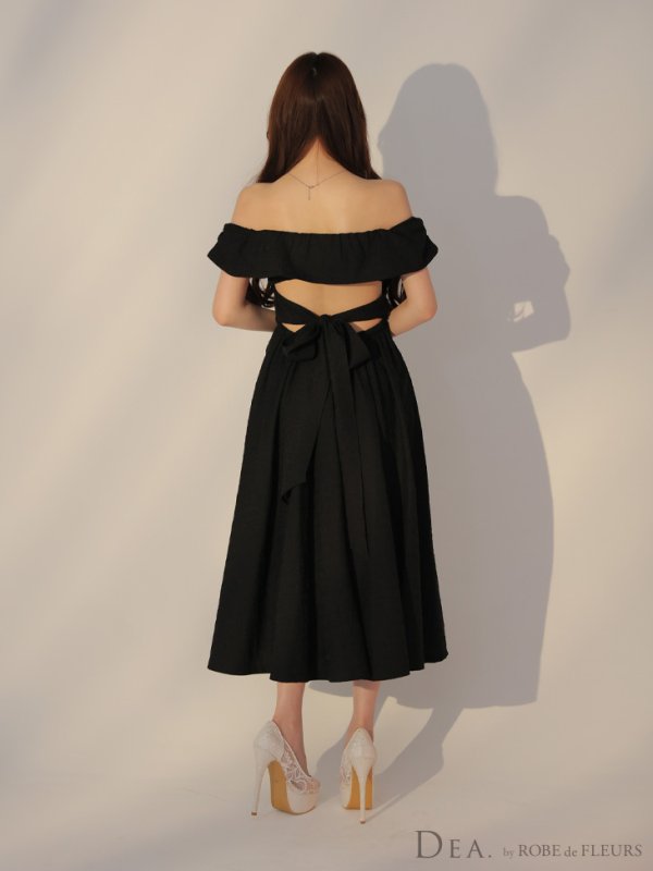 ブラック モデル:ももか 身長:156cm 着用サイズ:Sサイズ