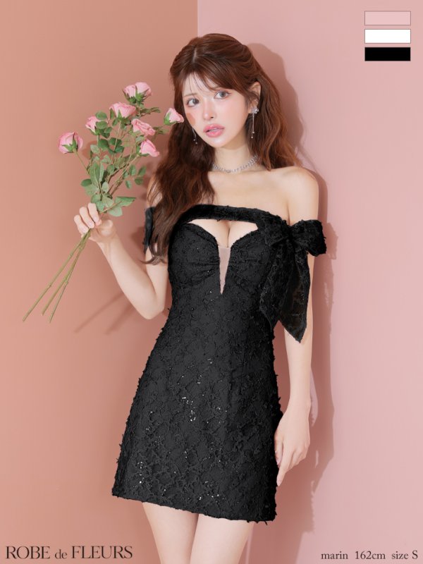 ブラック モデル：まりん　身長：164cm　着用サイズ：Sサイズ