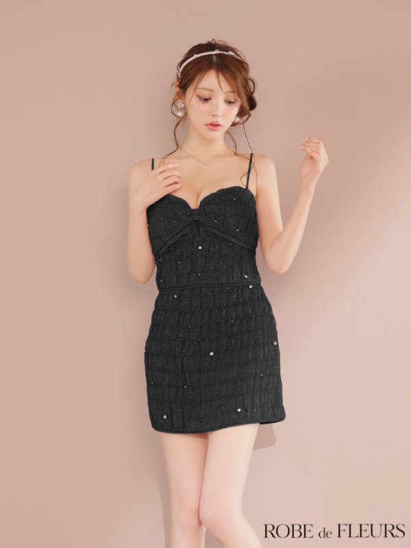 ブラック モデル：ももか　身長：156cm　着用サイズ：Sサイズ