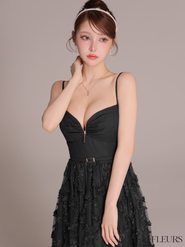 ブラック モデル：ももか　身長：156cm　着用サイズ：Sサイズ