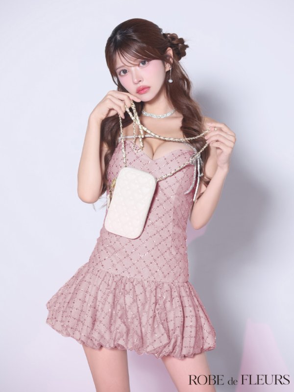 ピンク　モデル：まりん　身長：164cm　着用サイズ：Sサイズ