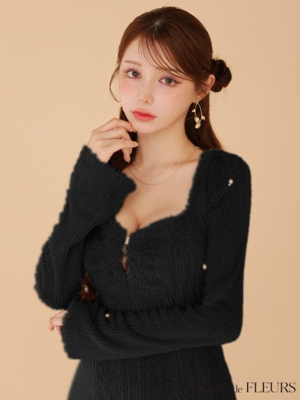 ブラック モデル：ももか　身長：156cm　着用サイズ：Sサイズ