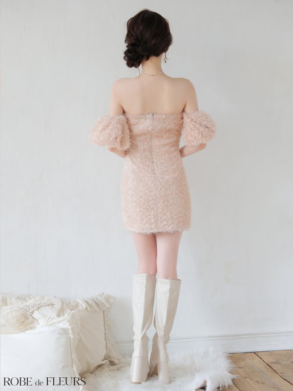 ピンク モデル:羽澄まり 身長:166cm 着用サイズ:Sサイズ