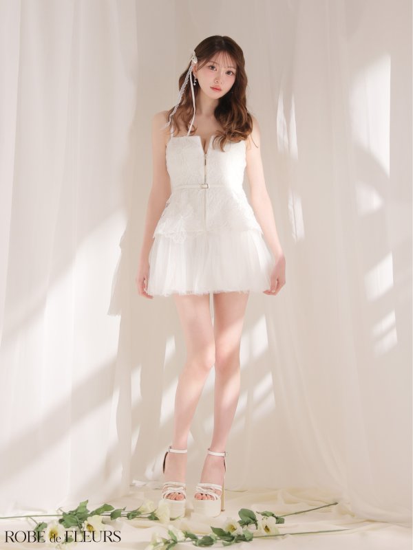 ホワイト　モデル：いおり　身長：164cm　着用サイズ：Sサイズ