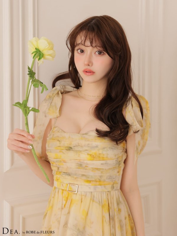 イエロー　モデル：羽澄まり　身長：158cm　着用サイズ：Sサイズ