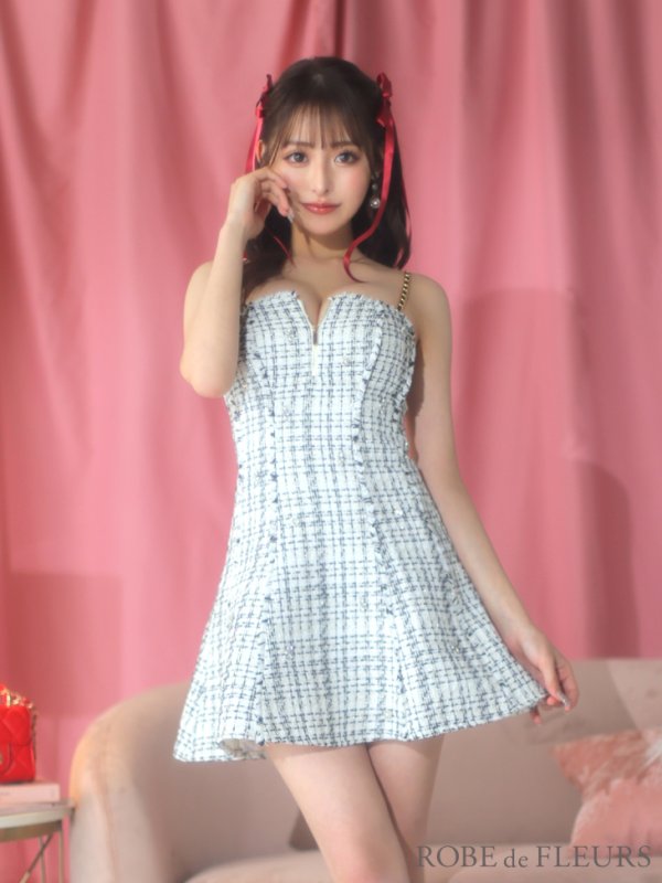 ホワイトxブラック モデル：カルア　身長：156cm　着用サイズ：Sサイズ