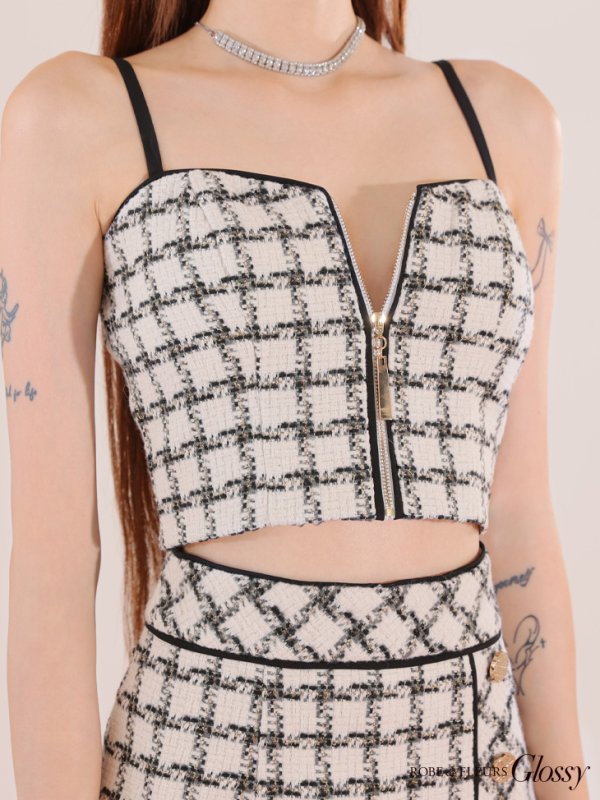 ホワイト モデル:みみ 身長:162cm 着用サイズ:Sサイズ