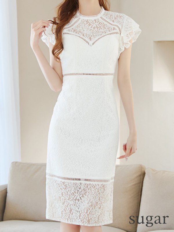 ホワイト モデル：あすか　身長：170cm　着用サイズ：Sサイズ