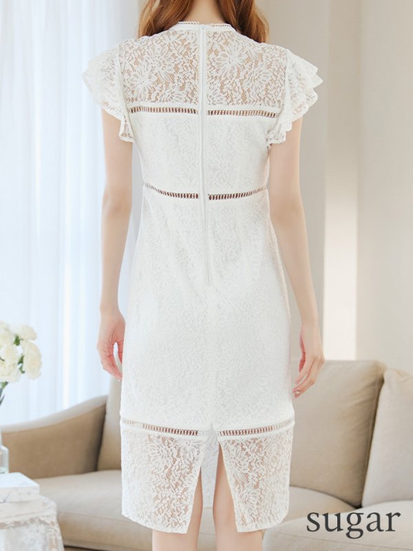 ホワイト モデル：あすか　身長：170cm　着用サイズ：Sサイズ