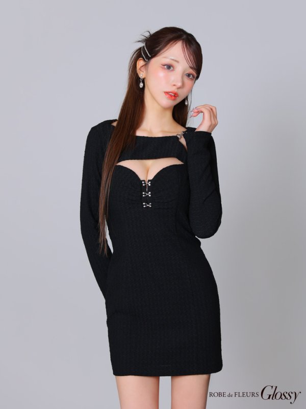 ブラック モデル：らいか　身長：163cm　着用サイズ：Sサイズ