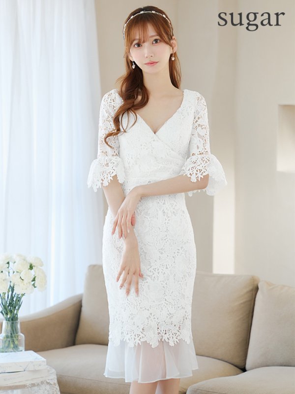 ホワイト モデル：あすか　身長：170cm　着用サイズ：Sサイズ