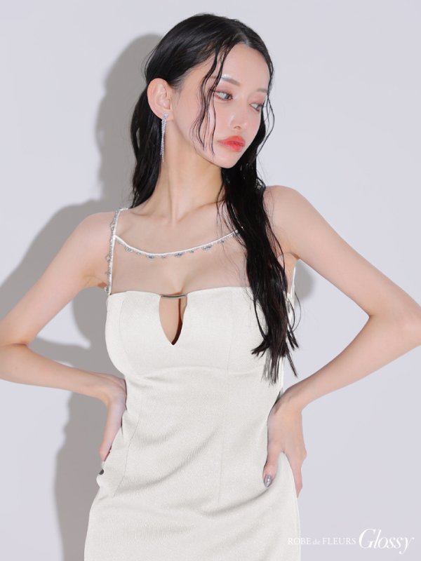 ホワイト モデル:まおちゃる 身長:160cm 着用サイズ:Sサイズ