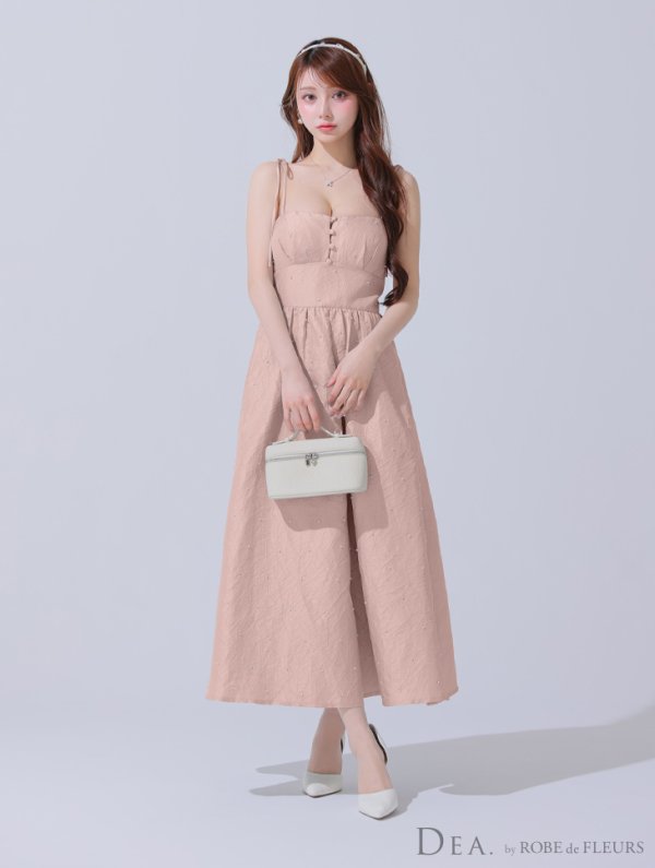 ピンクベージュ モデル:ももか 身長:156cm 着用サイズ:Sサイズ