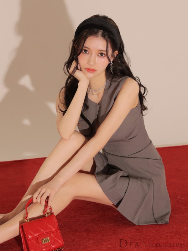 グレー モデル:ゆりお 身長:165cm 着用サイズ:Sサイズ