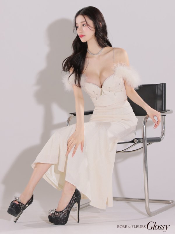 画像7: XS-Lサイズあり【Glossy/グロッシー】フェザーショルダー/ ビジュー/ リブ/ ロングドレス/ キャバドレス long[OF2] (7)